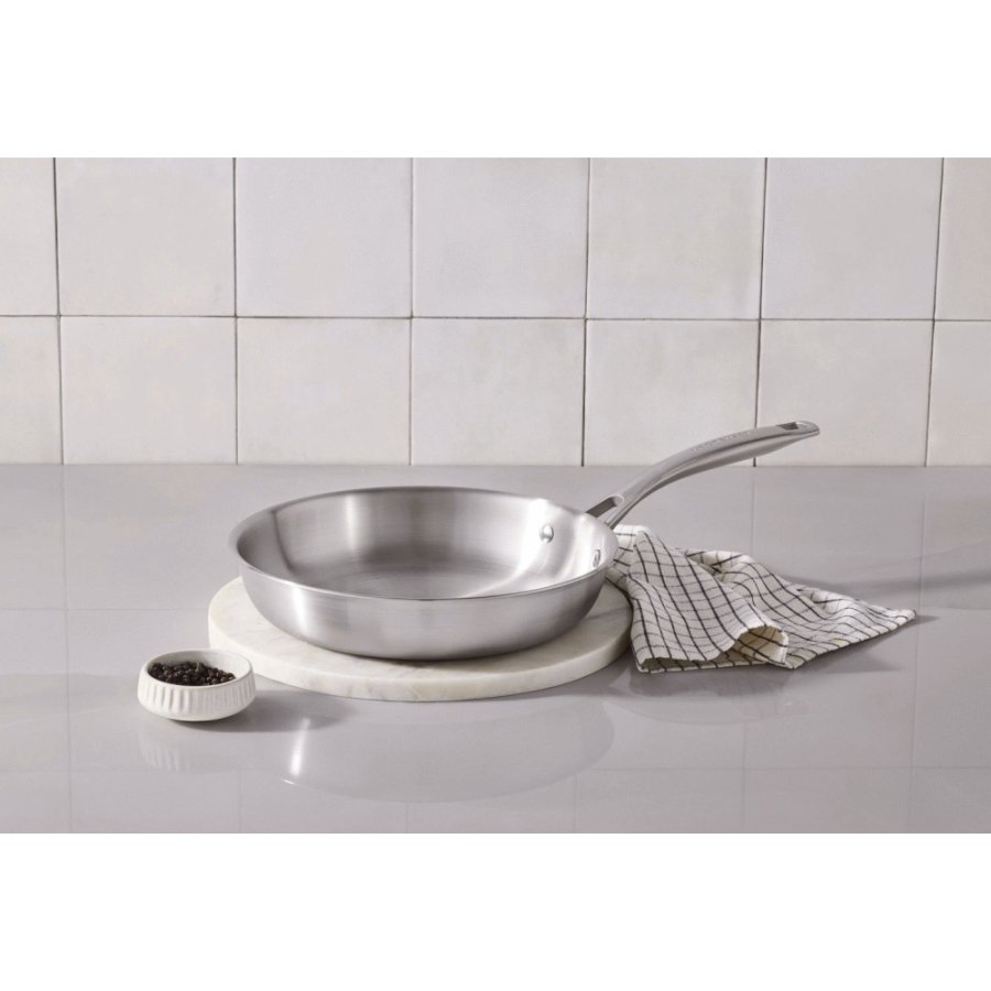 Le Creuset Essential 3-Ply Stegepande 26 cm
