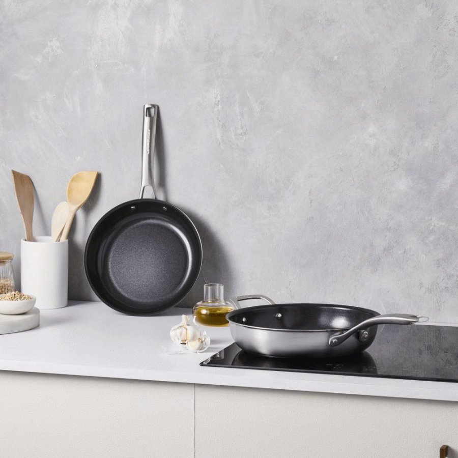 Le Creuset Essential 3-Ply Stegepande m. Non-Stick 28 cm