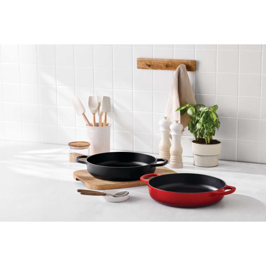 Le Creuset Signature Everyday Pan 28 cm, Mat Sort