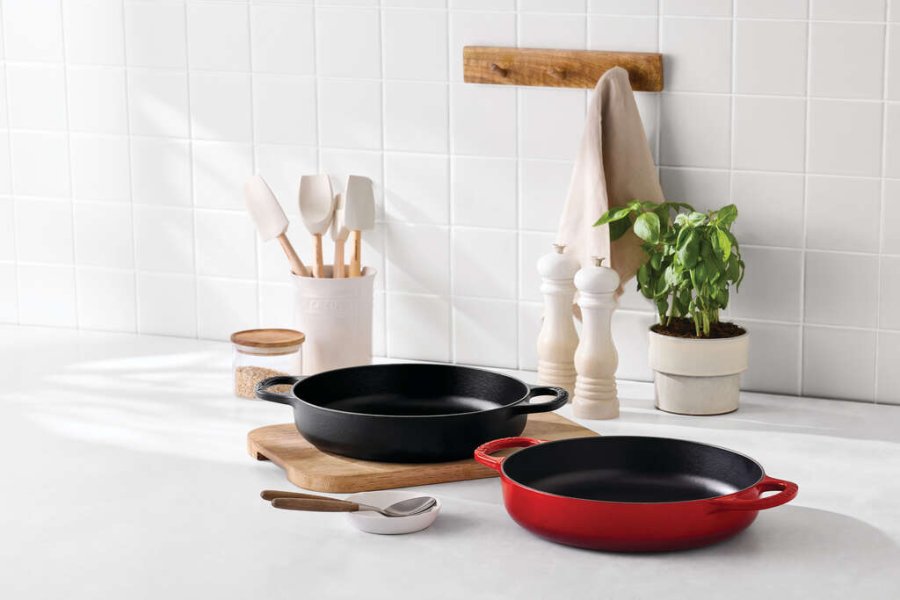 Le Creuset Signature Everyday Pan 28 cm, Mat Sort