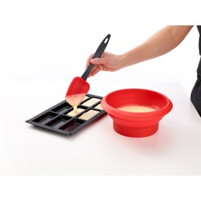 Lékué Kageform Financier 9 Huller 30 cm, Rød