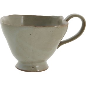 Lene Bjerre Milla Becher, Sand