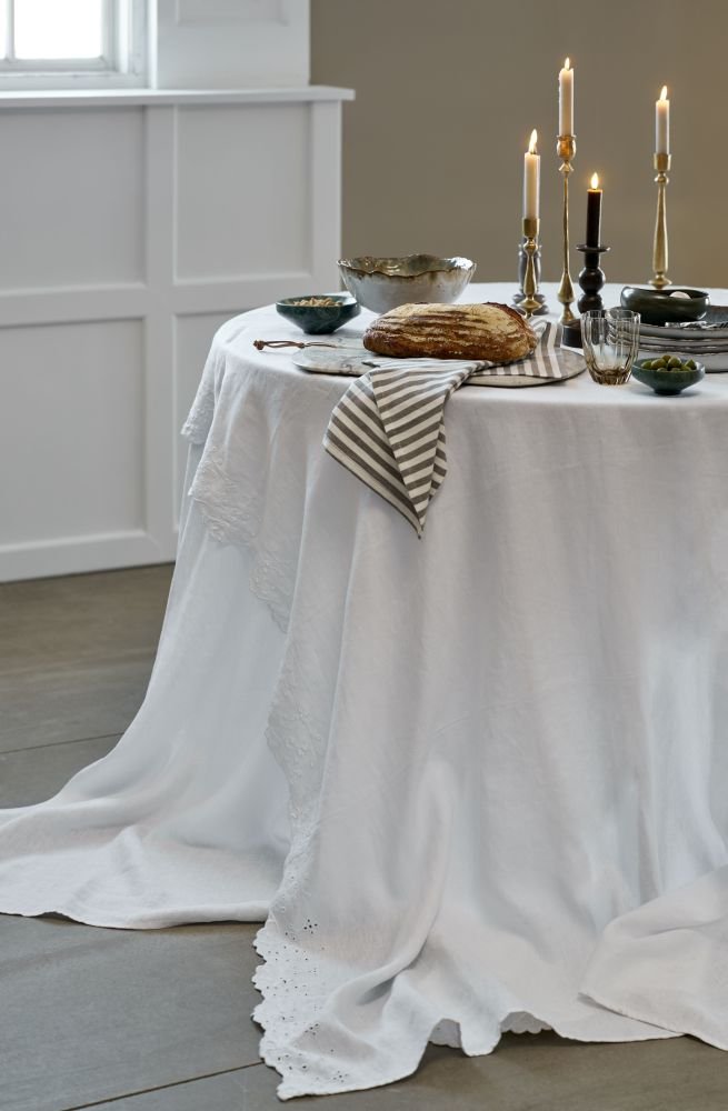 Lene Bjerre Anglaise Dug 140x320 cm, Hvid