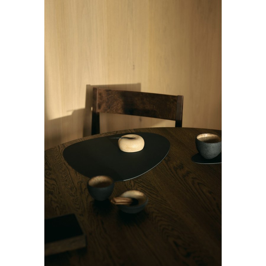 LIND DNA Curve Recycled L�der D�kkeserviet 37x44 cm, Nupo Black Ink