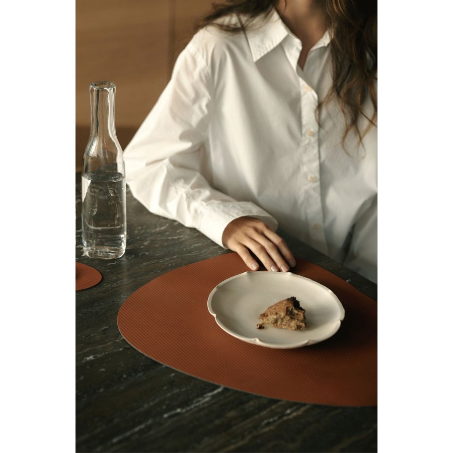 LIND DNA Curve Recycled Leder Tischset 37x44 cm, Corduroy Rust