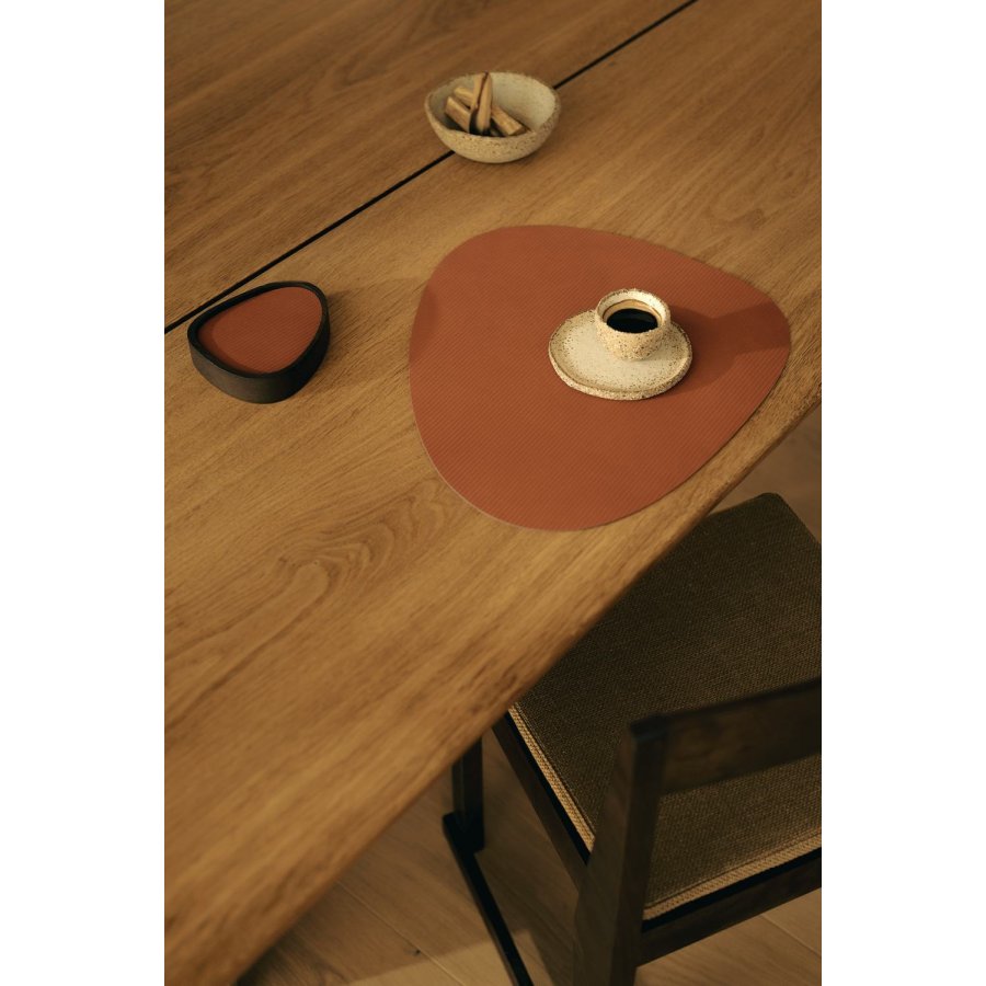 LIND DNA Curve Recycled Leder Tischset 37x44 cm, Corduroy Rust
