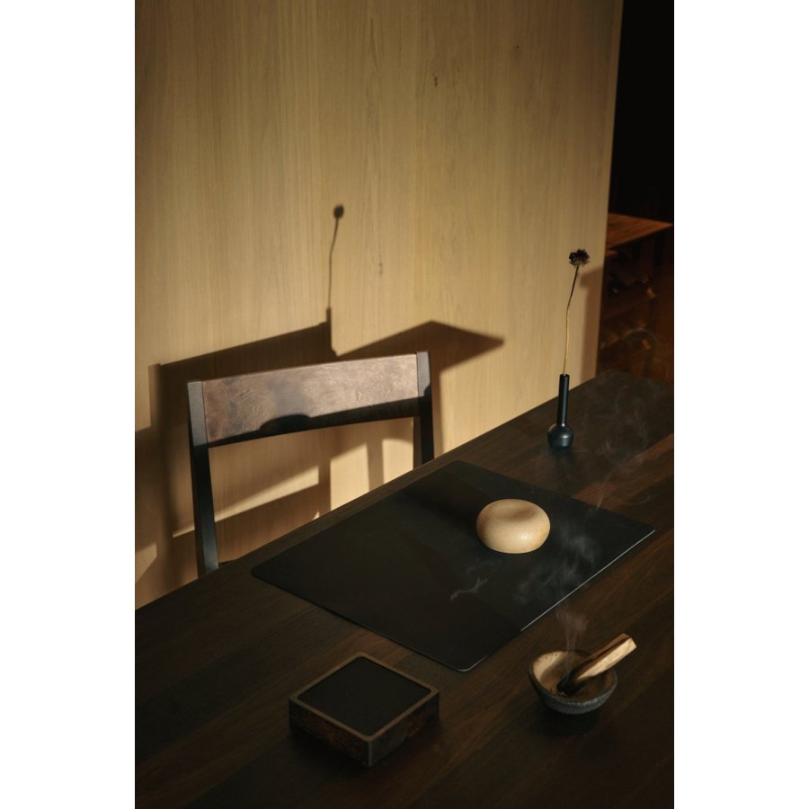 LIND DNA Square Recycled L�der D�kkeserviet 35x45 cm, Corduroy Black Ink