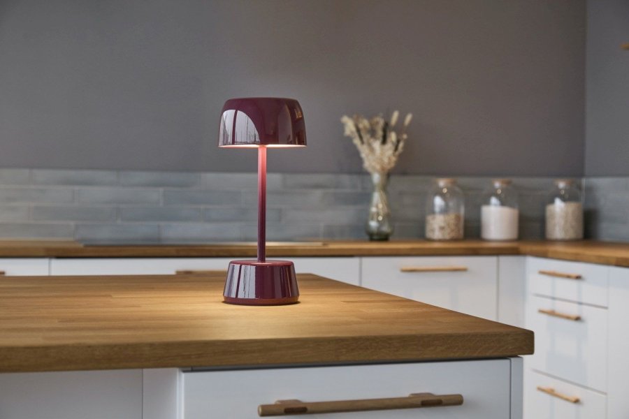 LOOM Design Dexter Bordlampe LED H30 cm, Dark Cherry