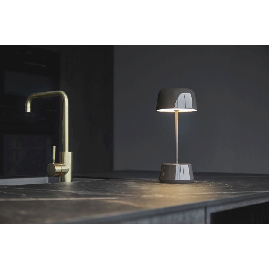 LOOM Design Dexter Bordlampe LED H30 cm, Smoked Brownie
