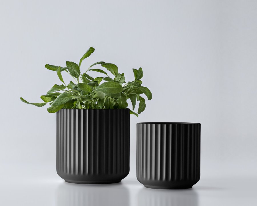 Lyngby urtepotte 14cm, mat sort