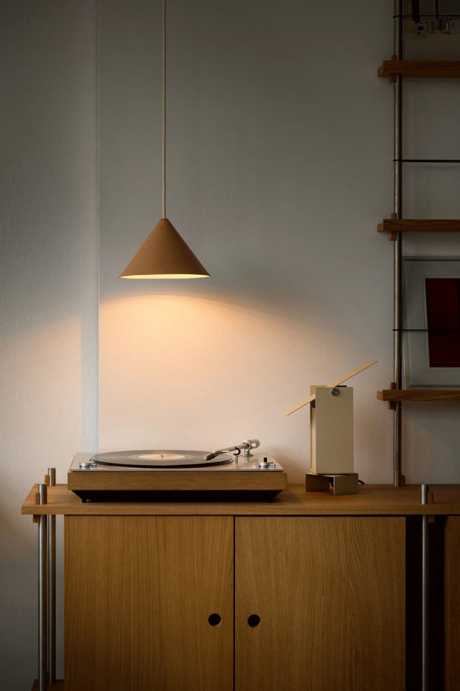 MOEBE Cone Pendel �19 cm, Light Ochre
