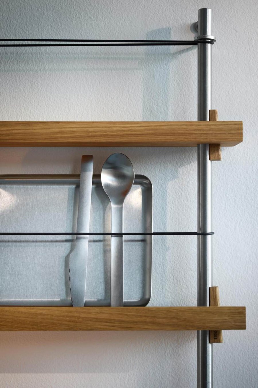 MOEBE Zeitschriftenständer 180x85 cm, Eiche/Edelstahl