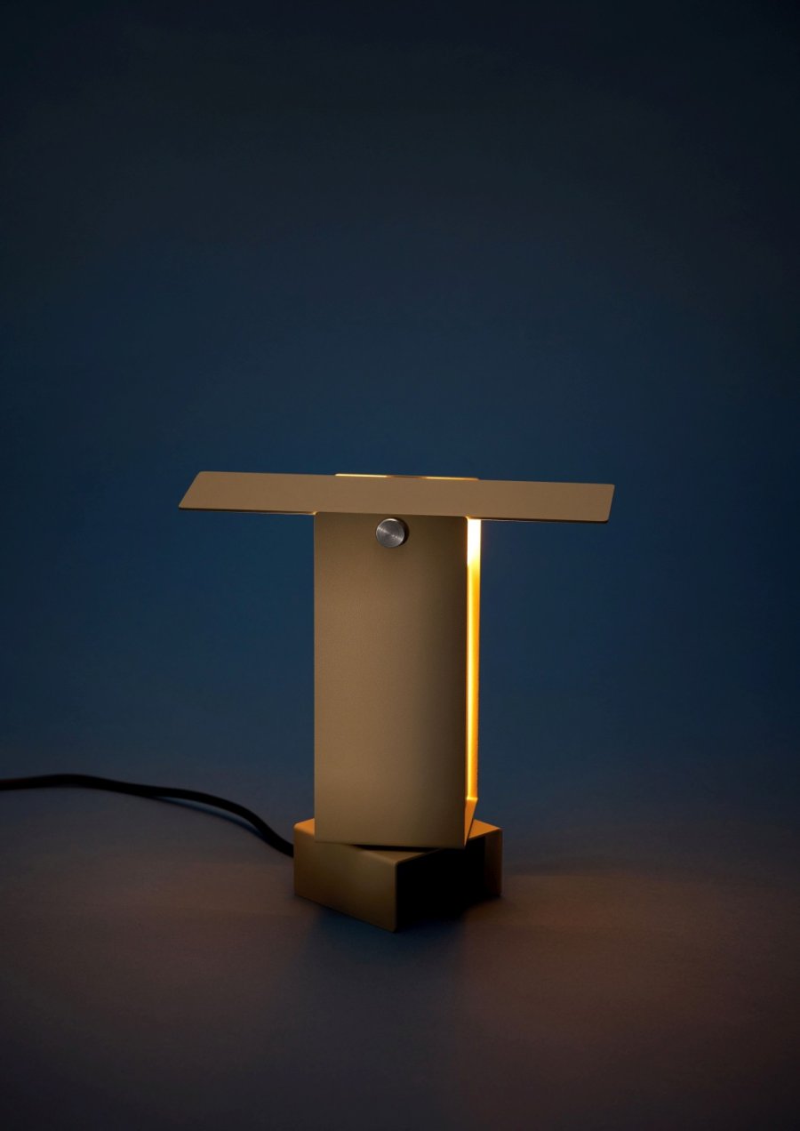 MOEBE Pivoting Bordlampe H22,5 cm, Sand