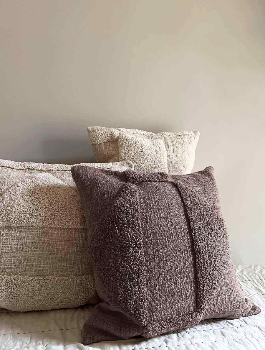 MOUD Home Kala Kissenbezug 50x50 cm, Braun
