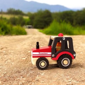 Magni Traktor m. Gummihjul 18 cm, Rød