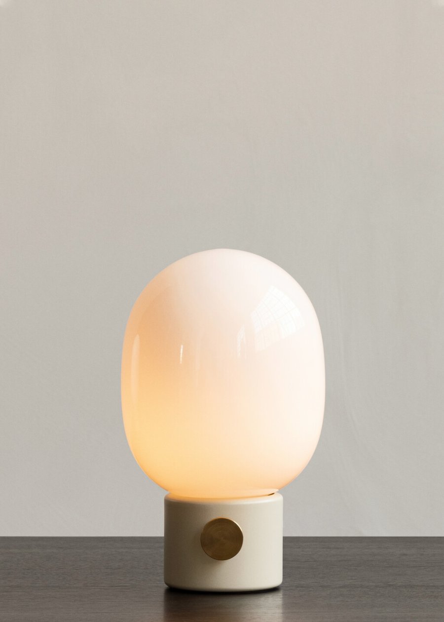 Audo JWDA Tischlampe H29 cm, Alabaster Whiter