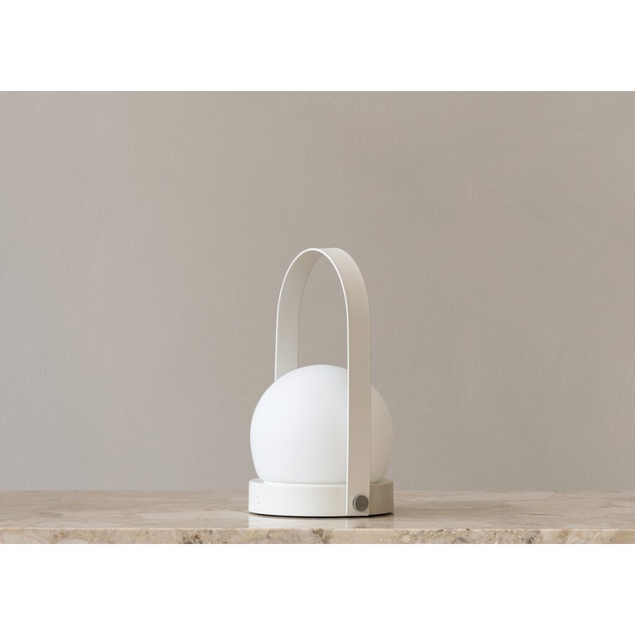 Audo Carrie Transportabel Bordlampe H24.5 cm, Hvid