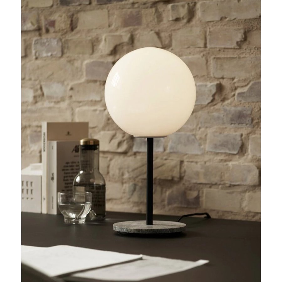 Audo TR Bulb Tischleuchte H41 cm, Shiny Opal/Ocean Grey Marble
