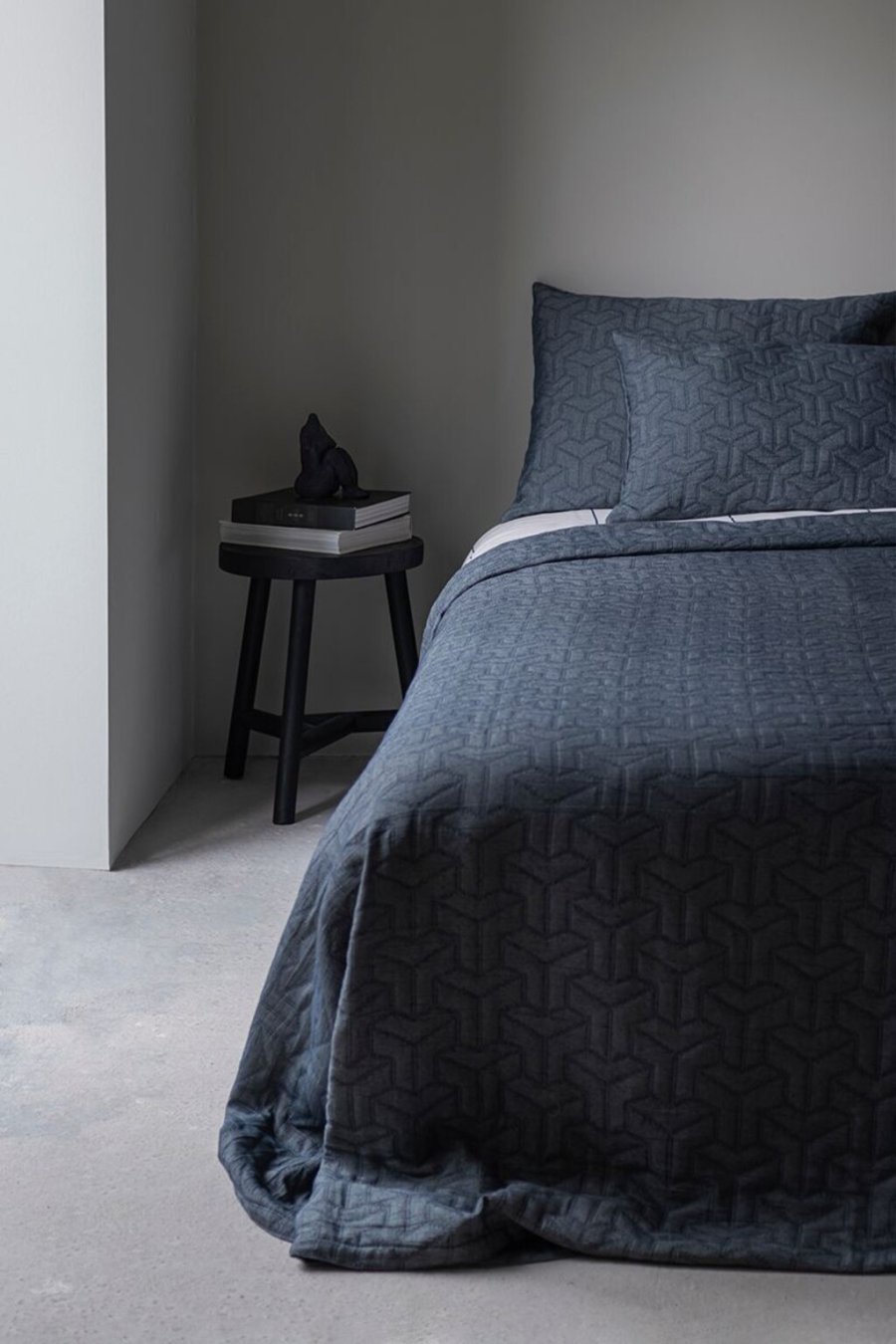 Mette Ditmer Mono Senget�ppe 250x250 cm, Midnight Blue