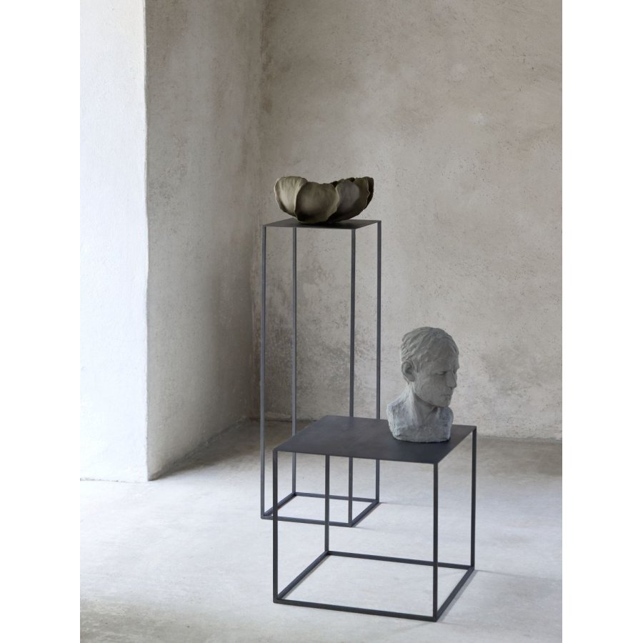 Mette Ditmer Cubic Piedestal H90 cm, Iron Black