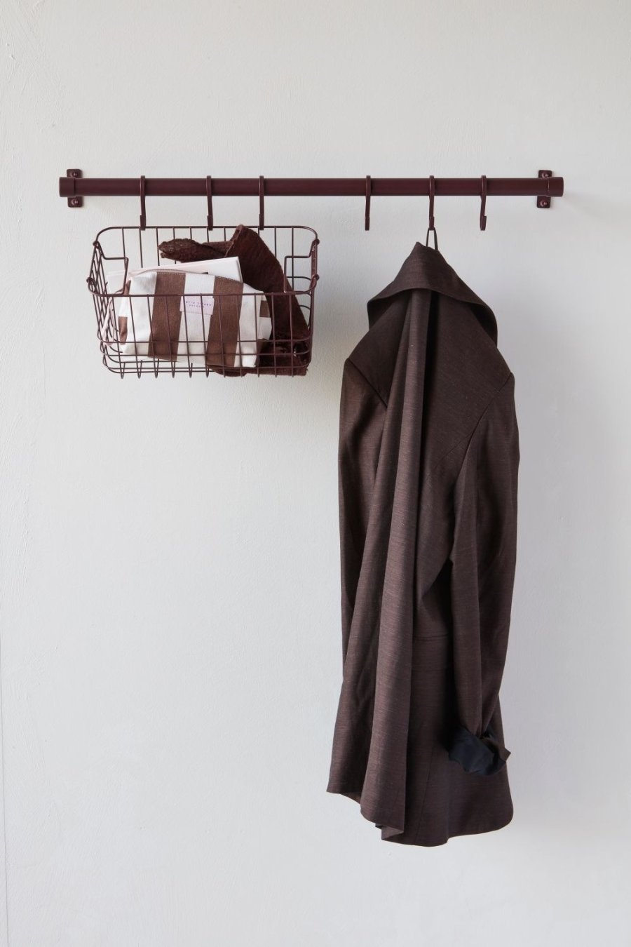 Mette Ditmer Hang-it Kleiderstange 70 cm, Wine