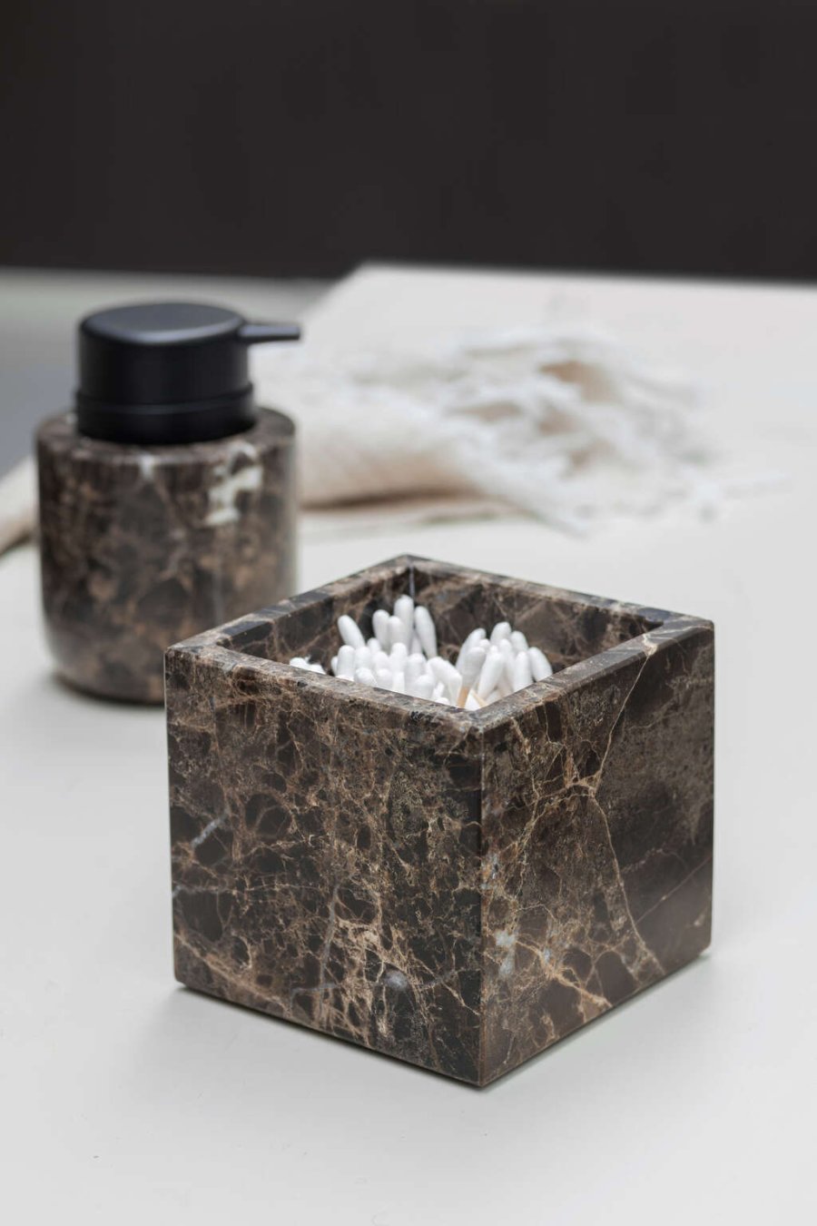 Mette Ditmer Marble Cube 8,5 cm, Braun