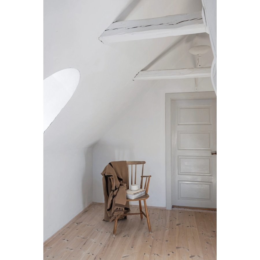 Mette Ditmer Shadow Plaid 130x175 cm, Latte/Sort