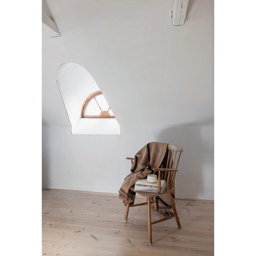 Mette Ditmer Shadow Plaid 130x175 cm, Latte/Sort