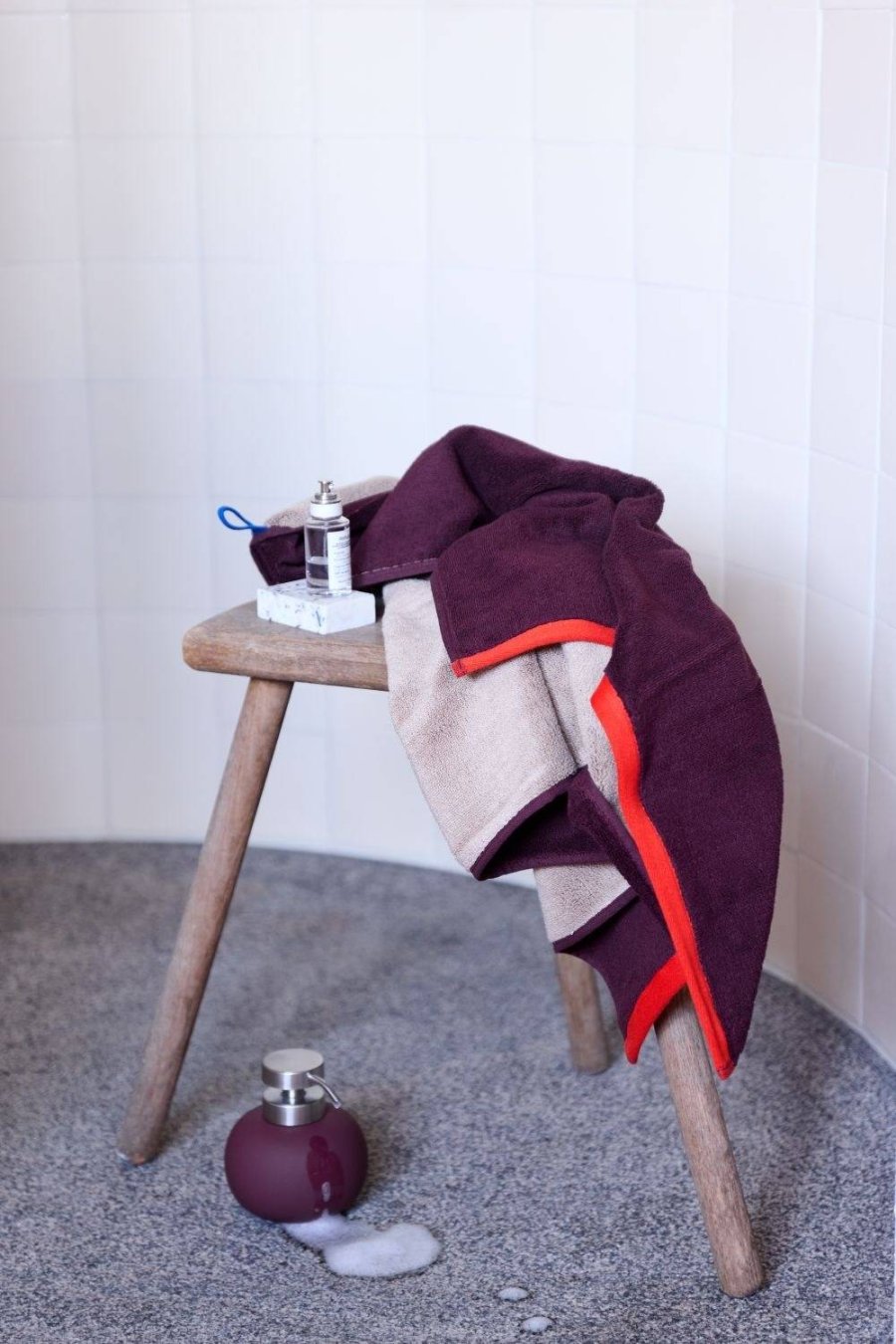 Mette Ditmer Soft H�ndkl�de 50x90 cm, Wine/Sand