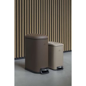 Mette Ditmer Walther Pedalspand 10 L, Brun