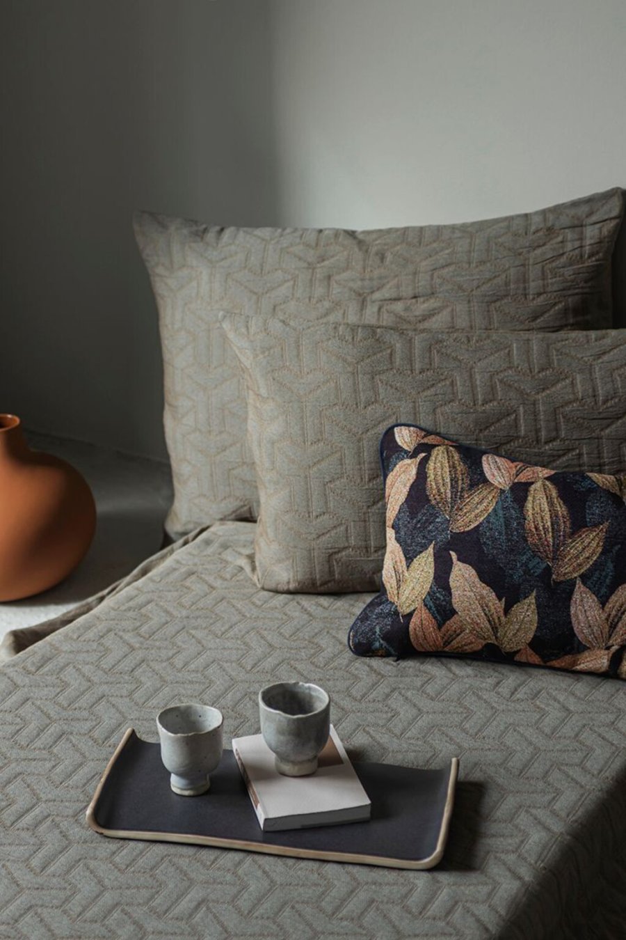 Mette Ditmer Mono Sengetppe 250x250 cm, Tobacco