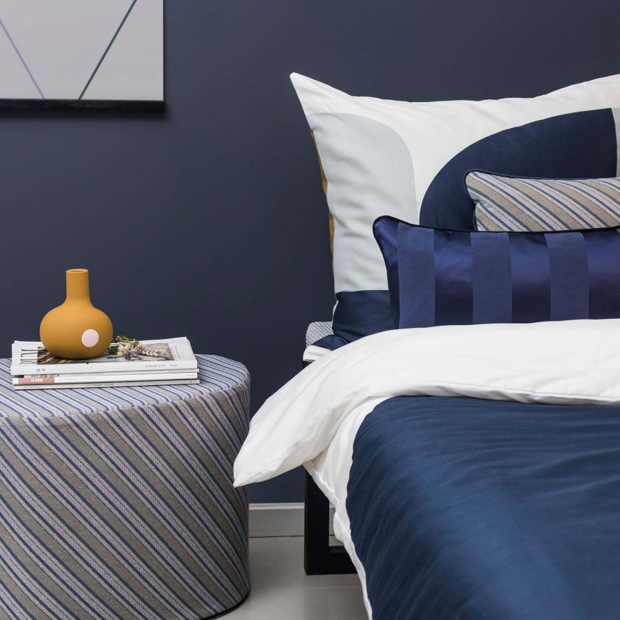 Mette Ditmer Atelier Pude 50x30 cm, Satin Midnight/Dark Blue