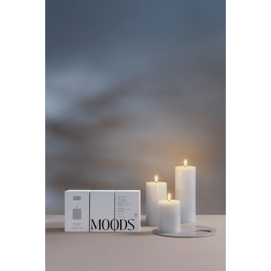 Moods & More Stumpenkerze LED 7,4xH15 cm, Classic White