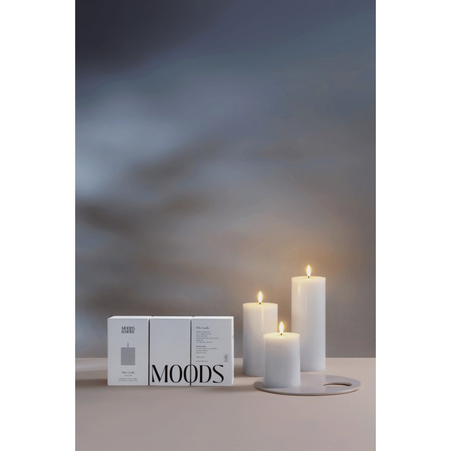 Moods & More Stumpenkerze LED 7,4xH20 cm, Classic White