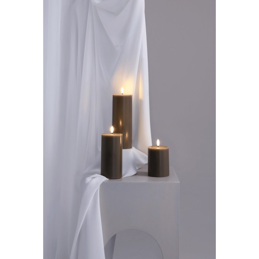 Moods & More Stumpenkerze LED 7,4xH10 cm, Dark Sand