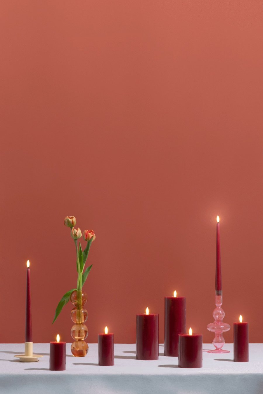 Moods & More Stumpenkerze mit Schmelzeffekt LED 7,4xH10 cm, Cranberry Red