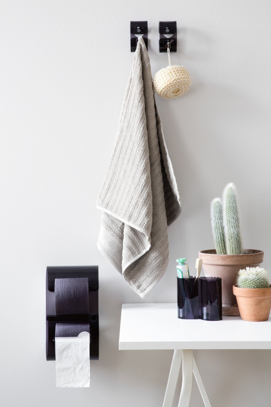 Neon Living Toiletrulleholder, black