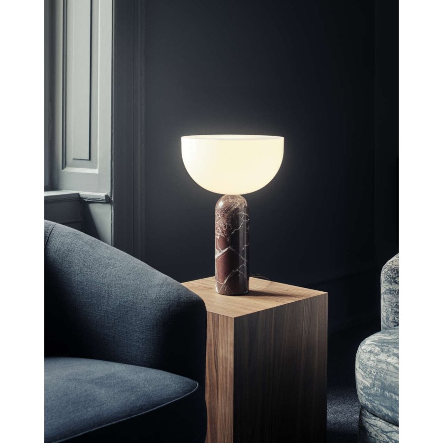 New Works Kizu Tischlampe H45 cm, Rosso Levanto Marmor