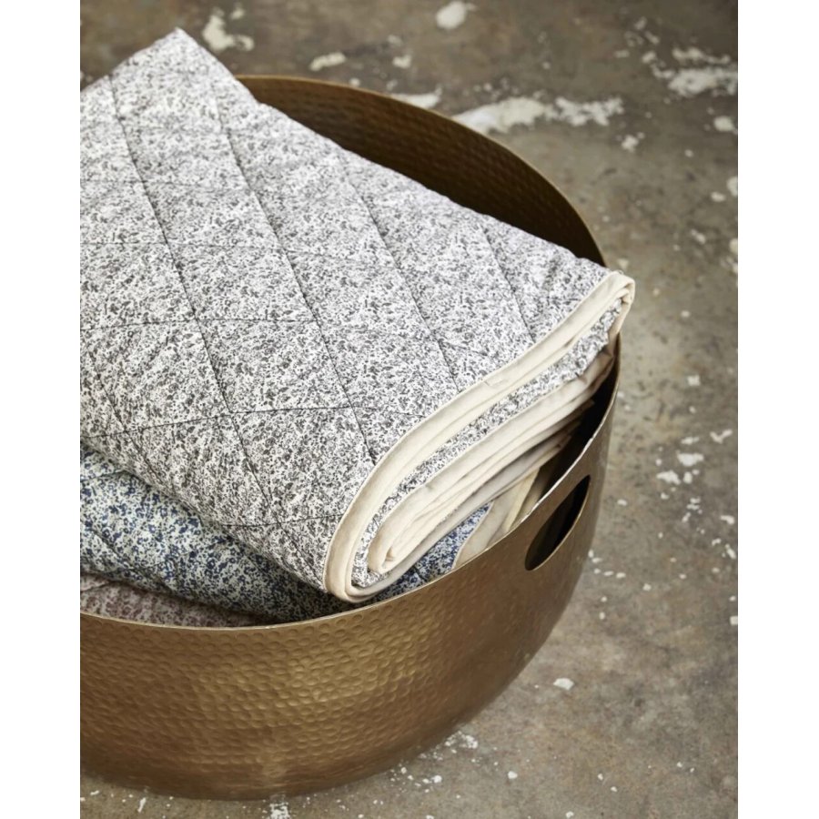 Nordal Agena Quiltet Tppe 200x140 cm, Brun/Offwhite