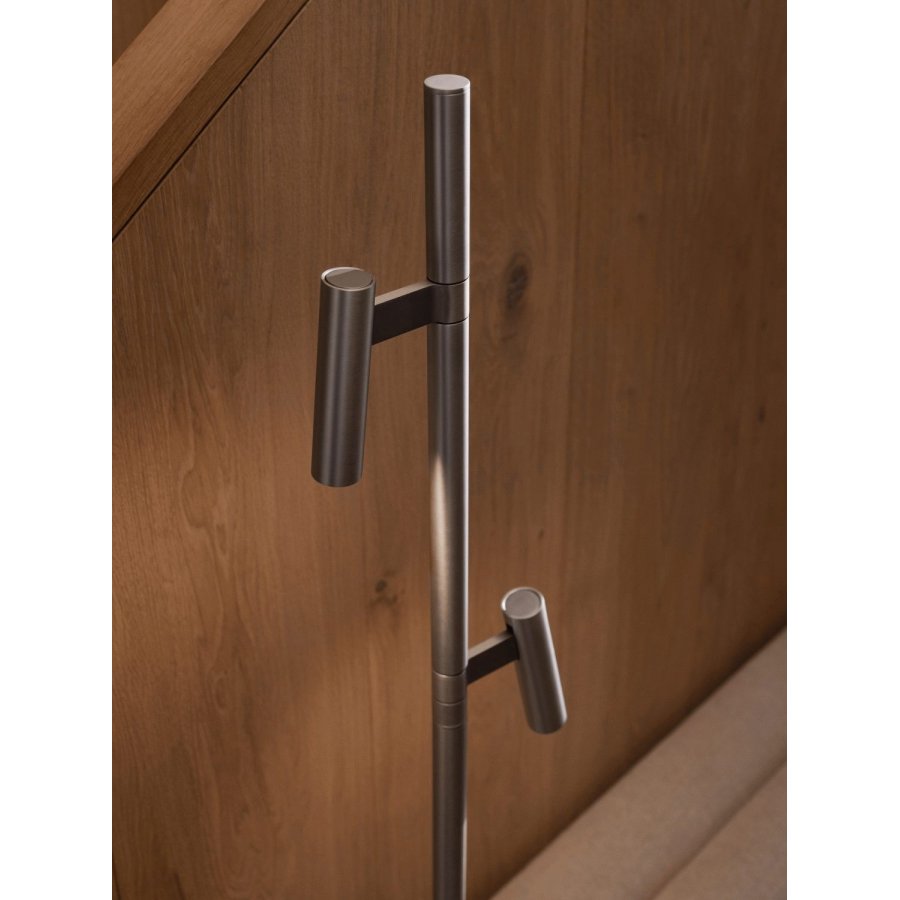 DFTP Makoto Gulvlampe H150 cm, Satin Krom