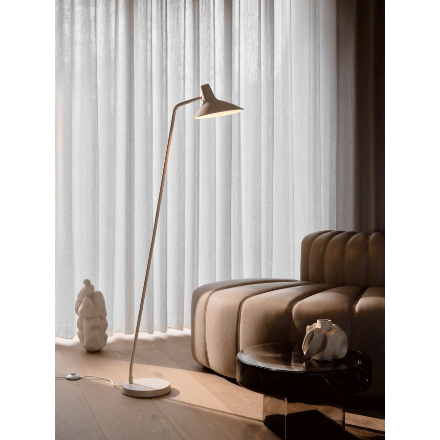 DFTP Darci Gulvlampe H143 cm, Sandfarvet