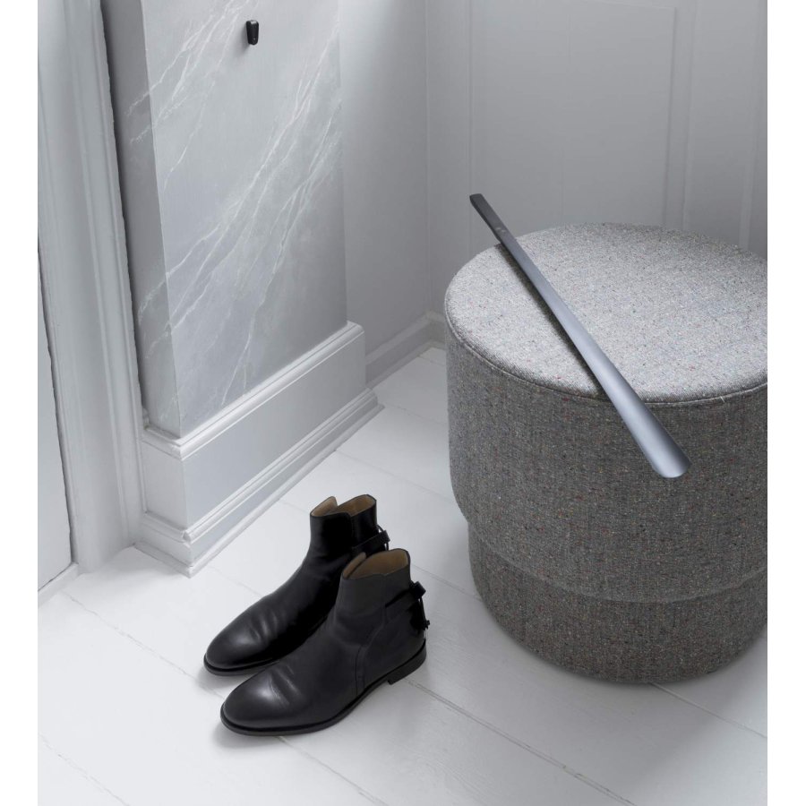 Normann Copenhagen Schoenlepel 71,3 cm, Zwart