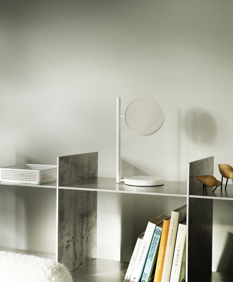 Normann Copenhagen Pose Bordspejl H39 cm, Hvid
