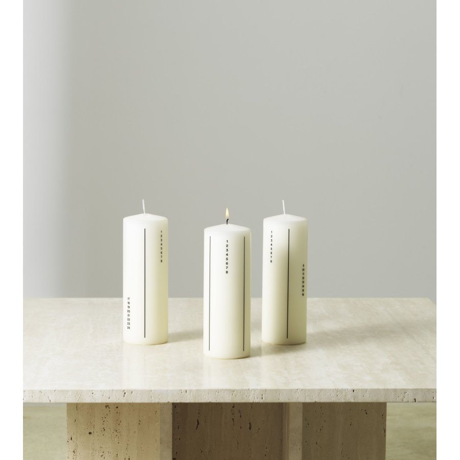 Normann Copenhagen Kalenderkaars �7/H20 cm, Wit