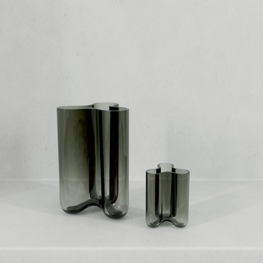 Novoform Clover Vase H12 cm, Smoke Green