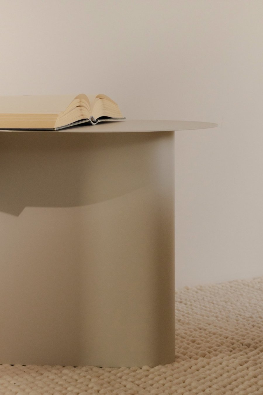 Novoform Yomu Magasinholder Bord 50 cm, Desert Sand