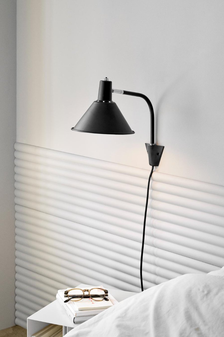 NUAD Arcon Vglampe 32 cm, Sort/Krom