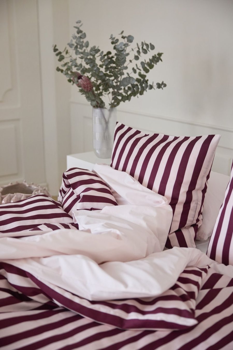 OMHU Blok Strib Senget�j 140x200 cm, Royal/Rose