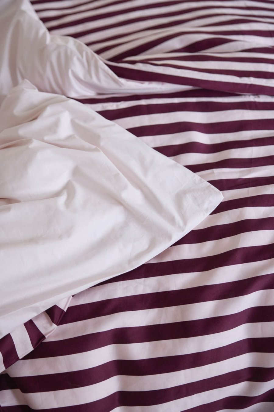 OMHU Blok Strib Senget�j 140x200 cm, Royal/Rose