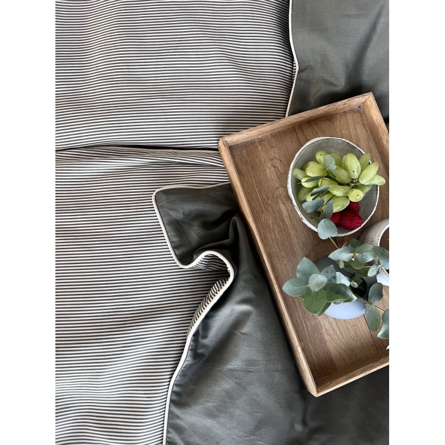 OMHU Pin Stripe m. Piping Senget�j 140x200 cm, Olive/Sand